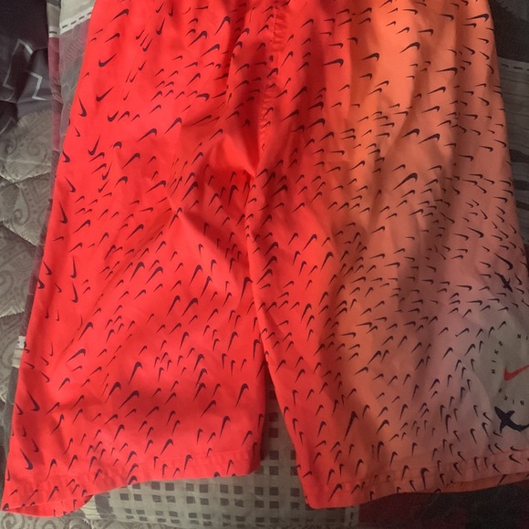 Nike boys swim trunks - Picture 2 of 2